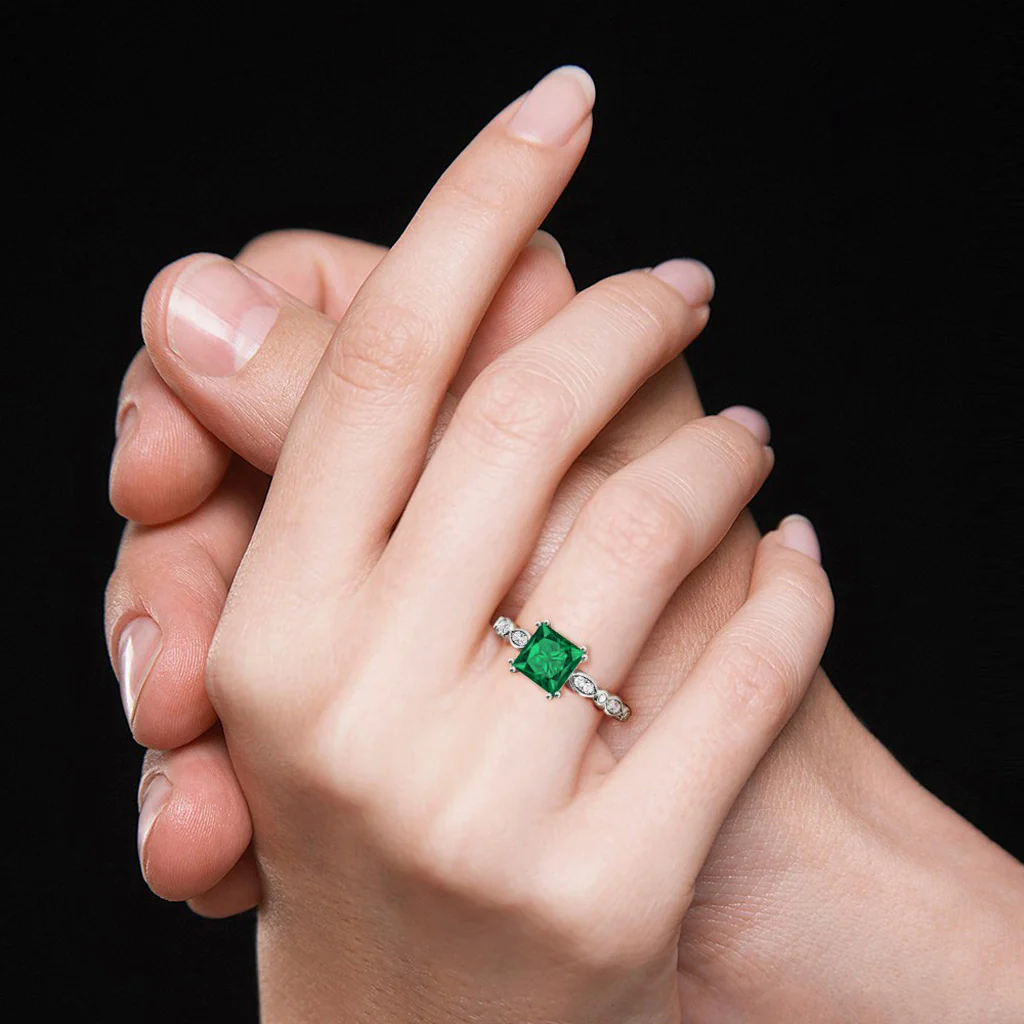 Gnoce Princess Cut Emerald Ring Platinum-plated Silver Blend - Image 7