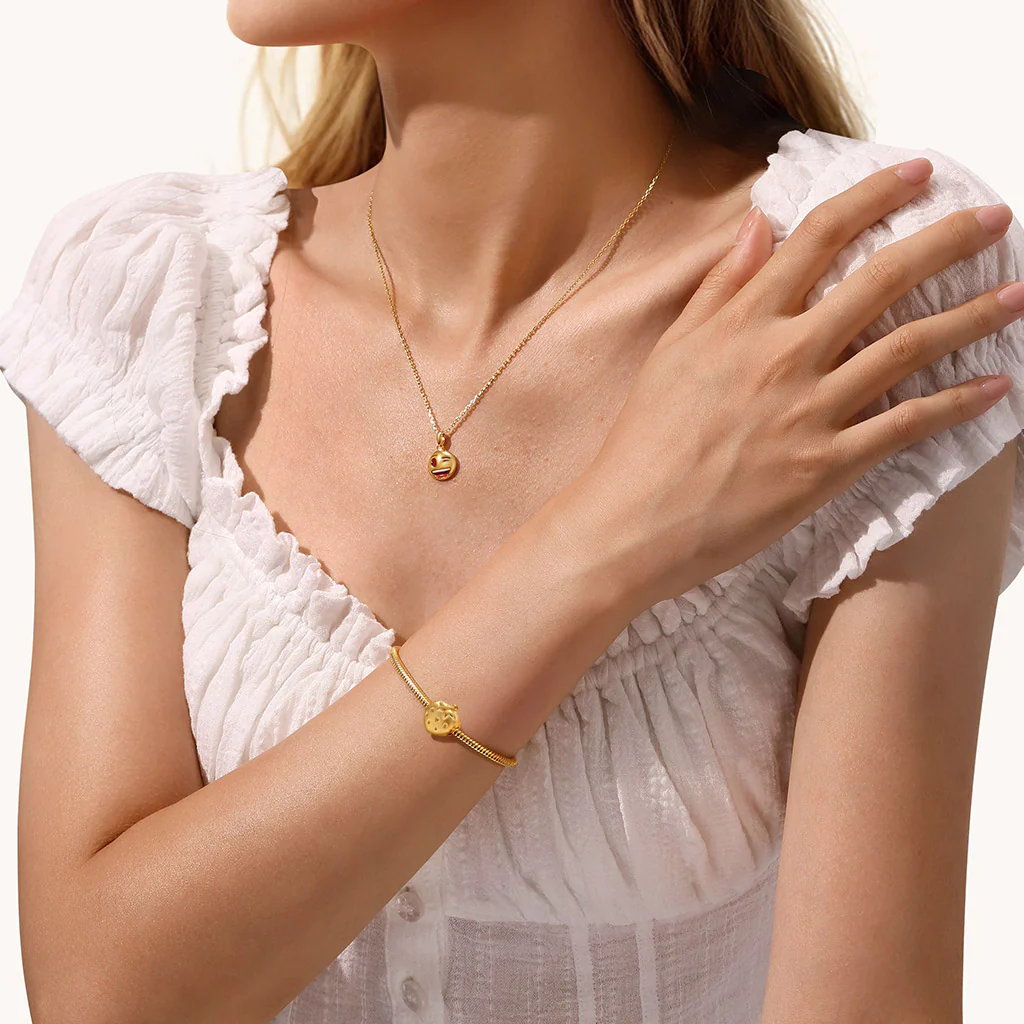 Gnoce Gold Little Strawberry Charm - Image 4