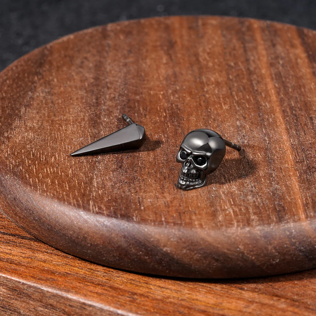 Gnoce Punk Gothic Black Skull Stud Earrings Platinum-plated Silver Blend - Image 3