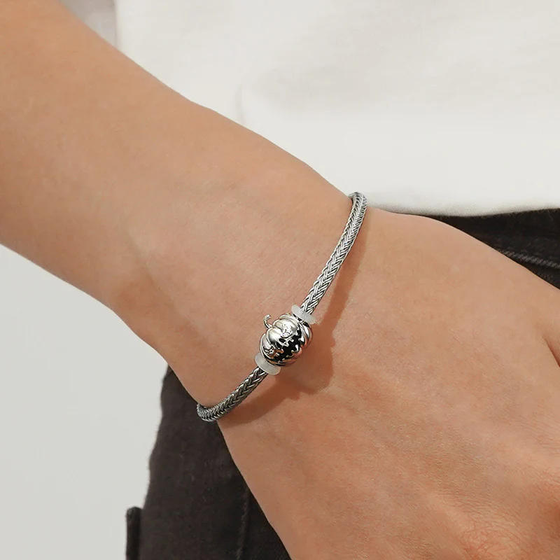 Gnoce Grey Basic Bracelet with 2 Pieces of Stoppers - Image 5