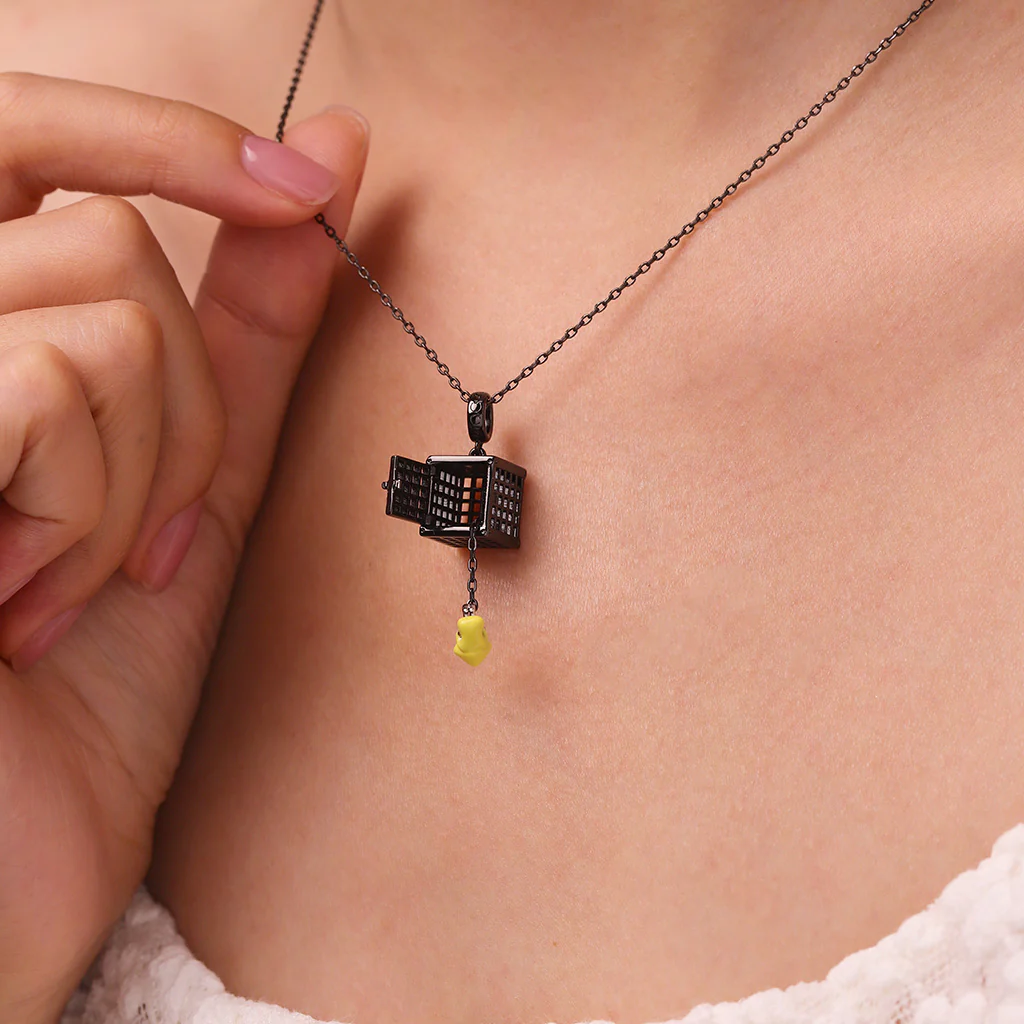 Gnoce Little Nightmares Six in Cage Charm - Image 6