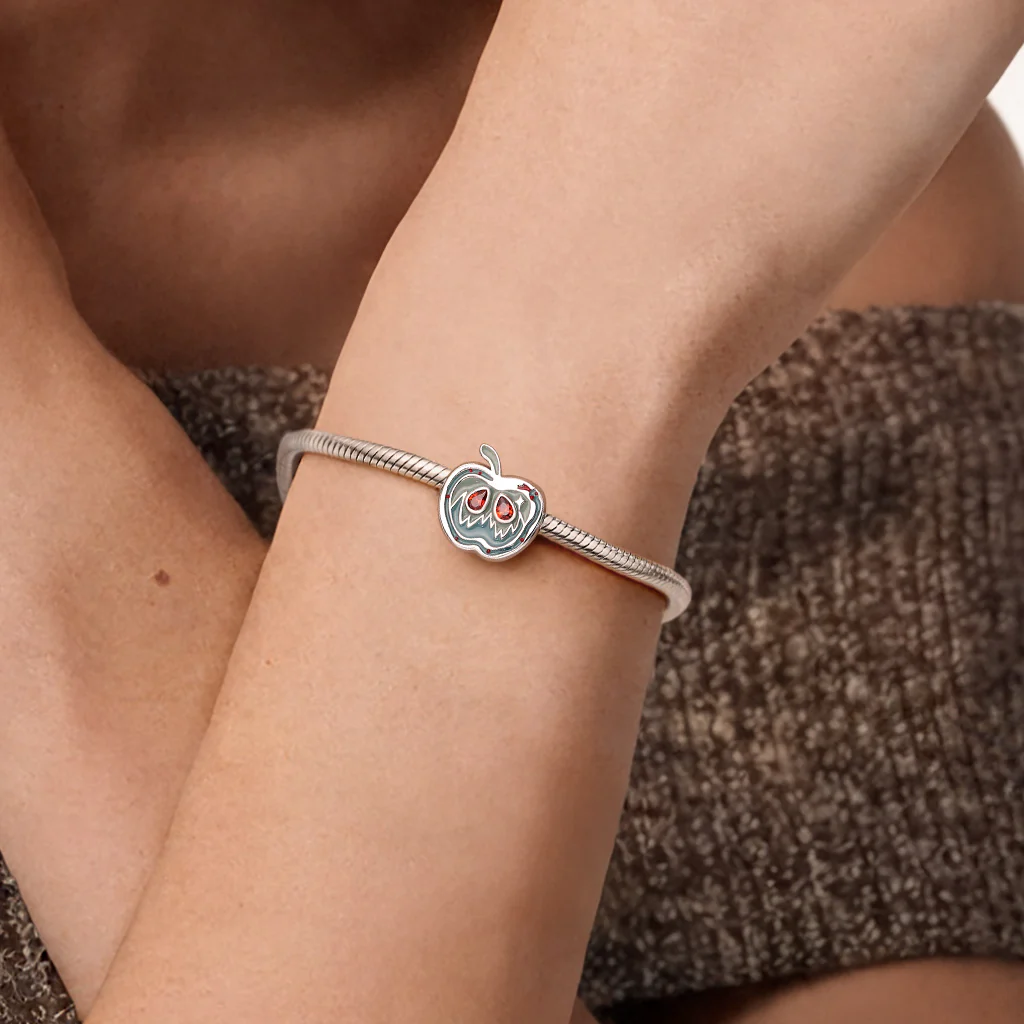 Gnoce  Half An Apple Charm Platinum-plated Silver Blend - Image 2