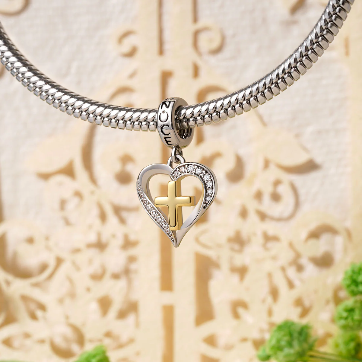 Gnoce Love Heart Cross Charm Platinum-plated Silver Blend - Image 3