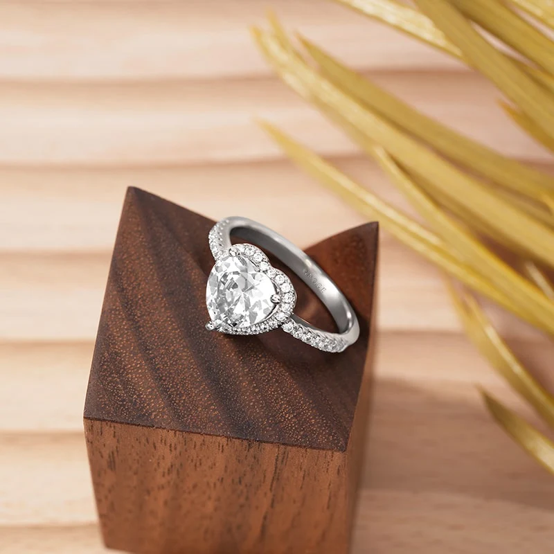 Gnoce Heart Shaped Halo Engagement Ring Platinum-plated Silver Blend - Image 2