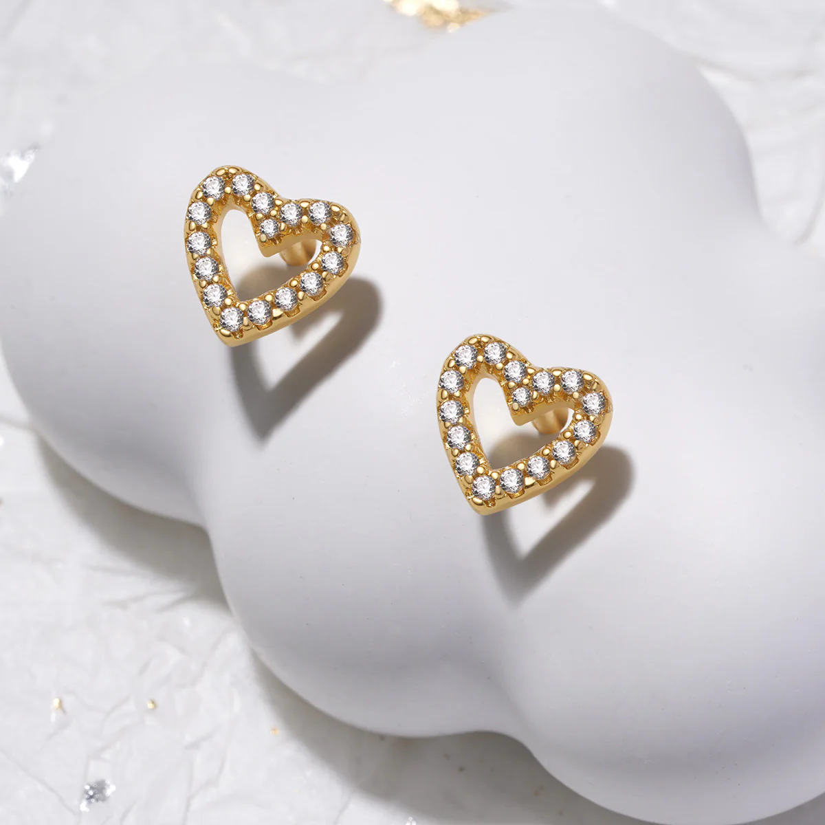 Gnoce Diamond Heart Stud Earrings Platinum-plated Silver Blend - Image 4