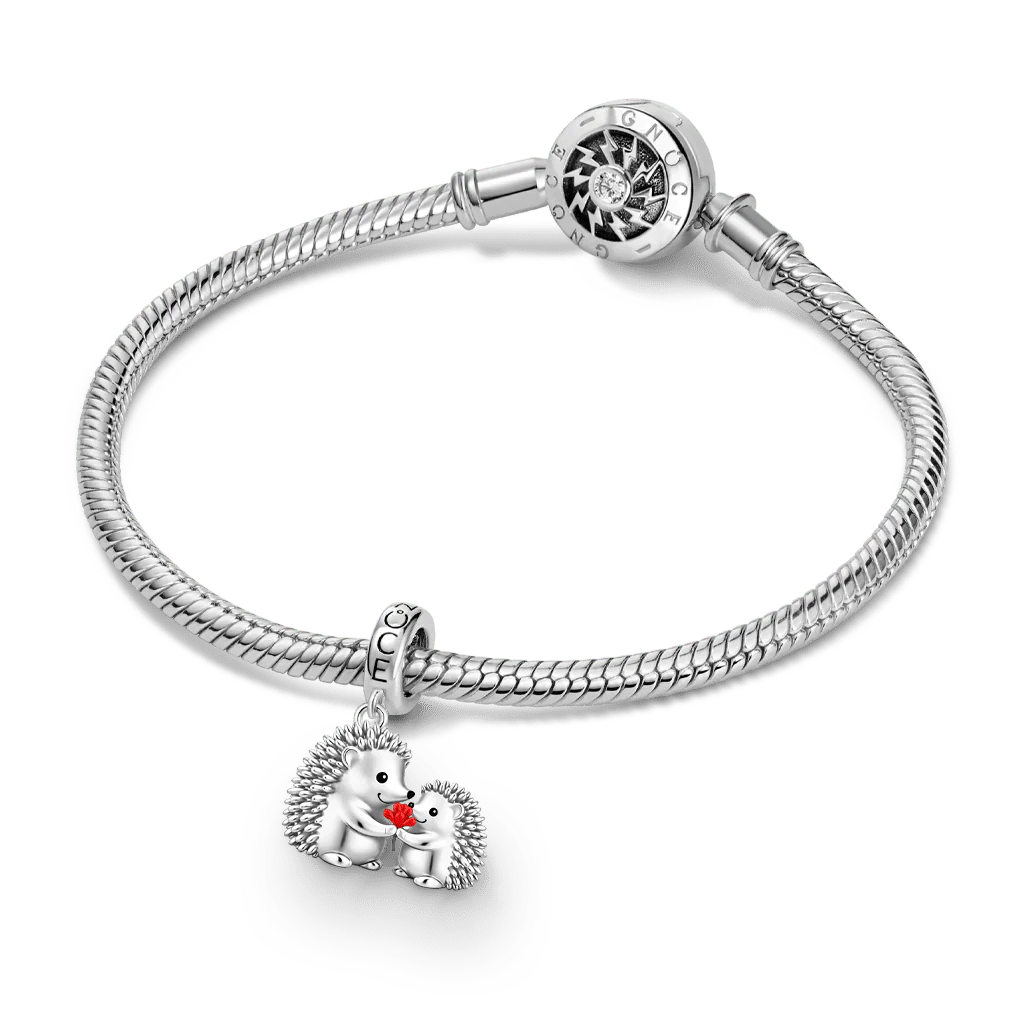Gnoce Hedgehog Mother Child Holding Carnation Charm Platinum-plated Silver Blend - Image 3
