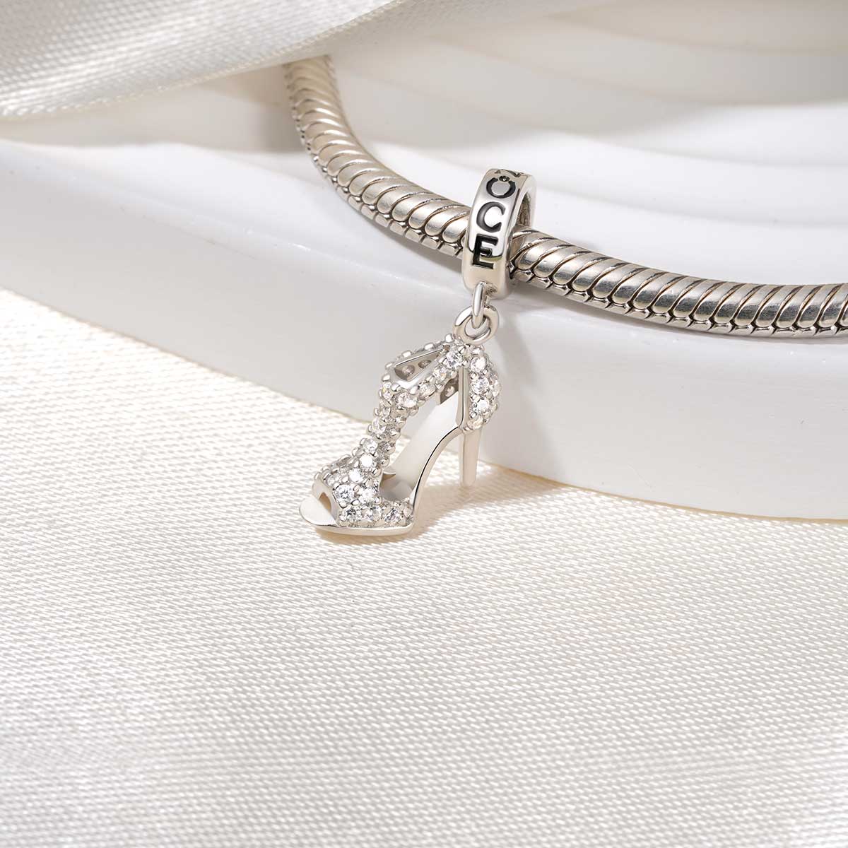 Gnoce Sparkling High Heel Pendant Dangle Charm - Image 3