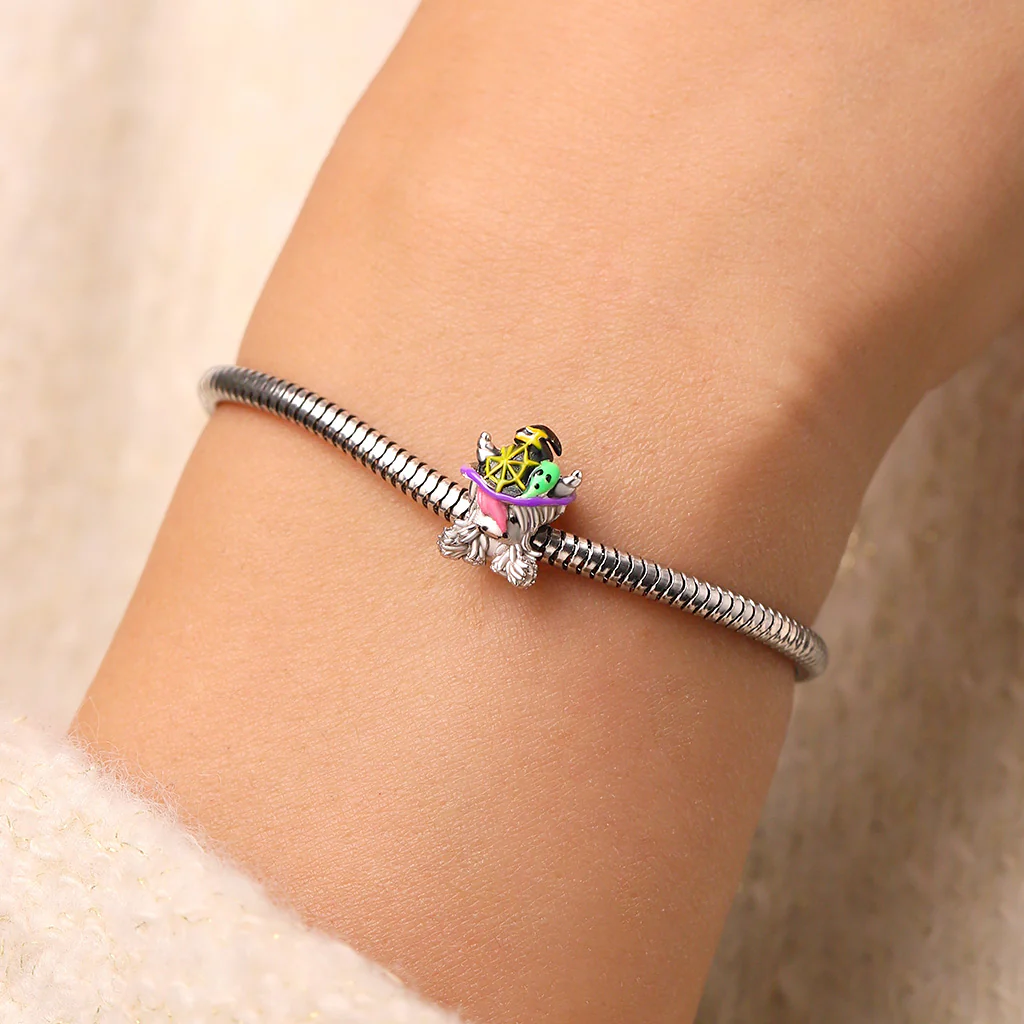 Gnoce Highland Cow Wearing Witch Hat Charm Platinum-plated Silver Blend - Image 5