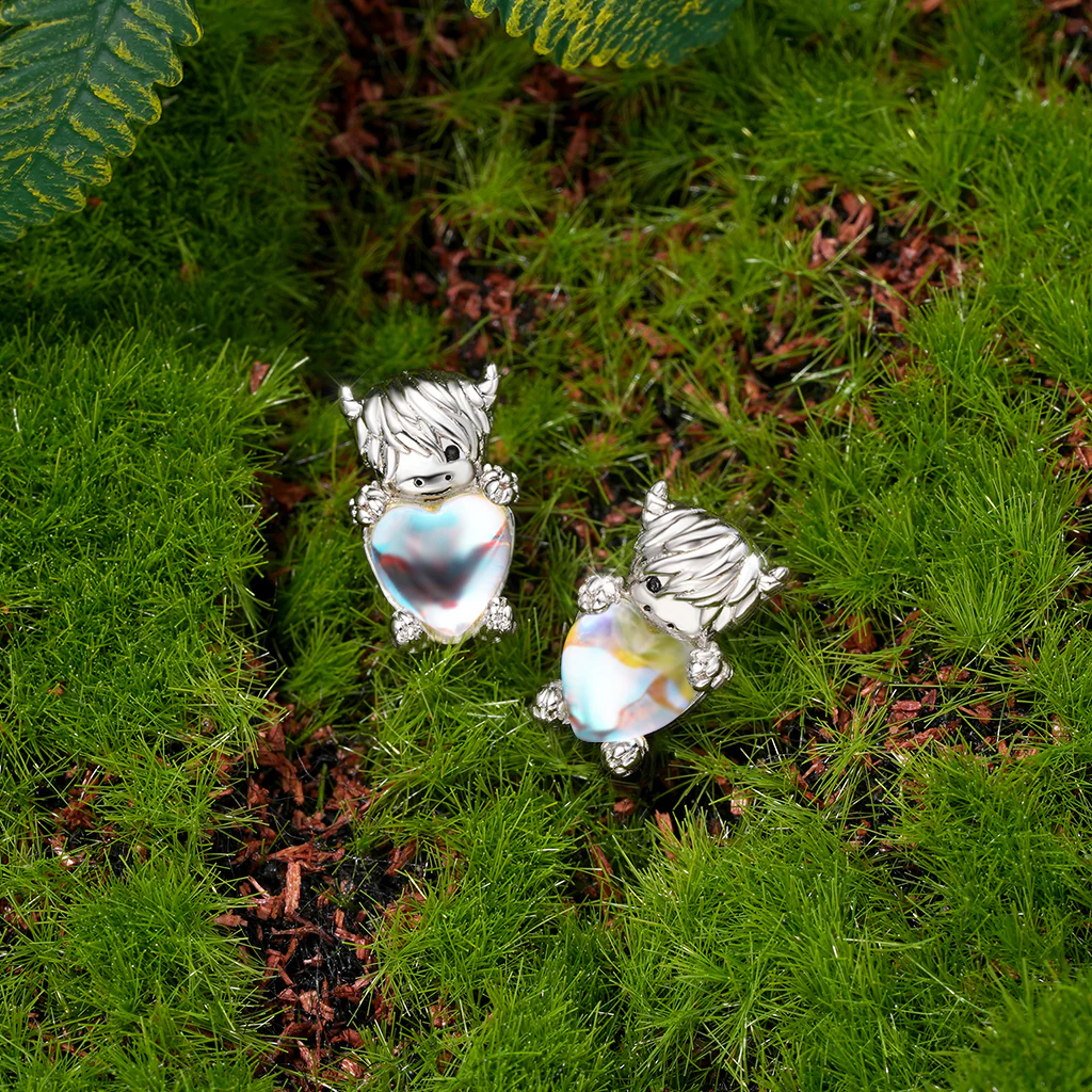 Gnoce Highland Cow Embraces Moonstone Earrings Platinum-plated Silver Blend - Image 4
