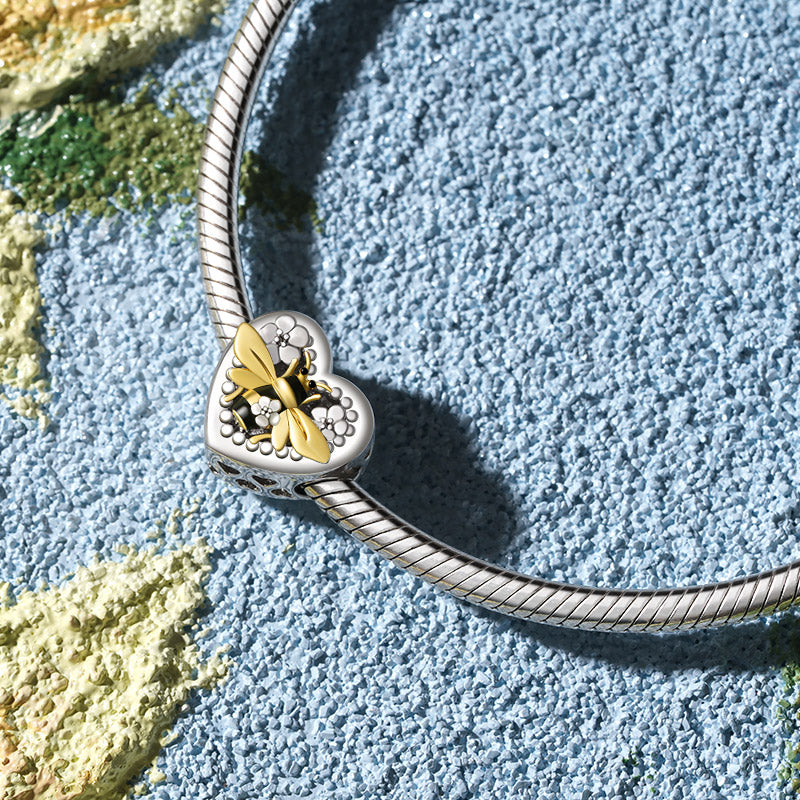 Gnoce Dancing Honey Bee Heart Charm Platinum-plated Silver Blend - Image 3