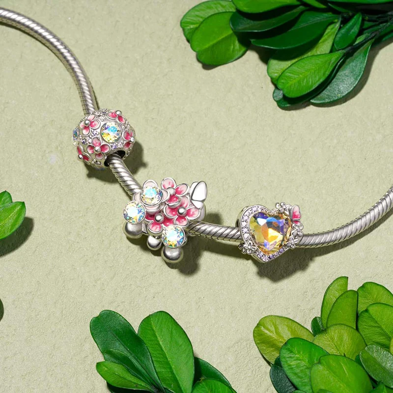 Gnoce Sparkling Hydrangea Charm - Image 3