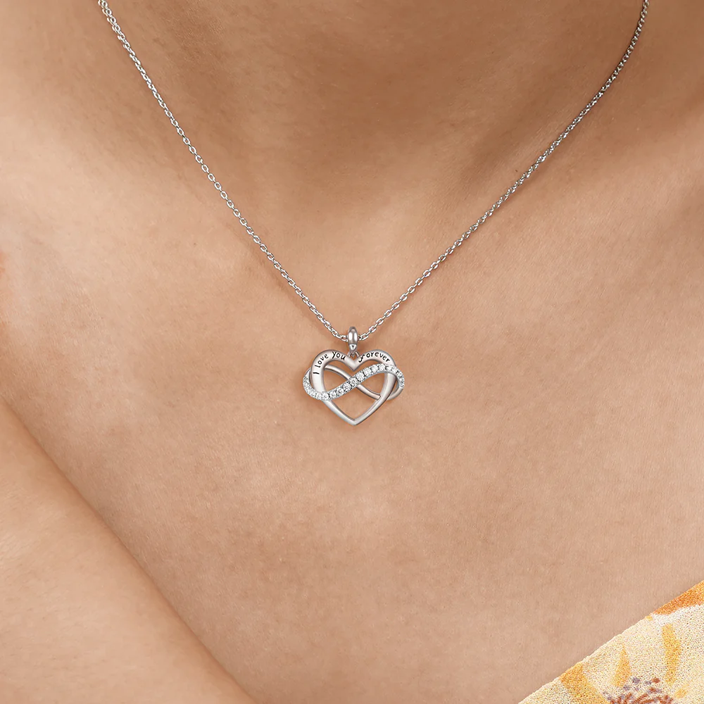 Gnoce Sparkling Infinite love Heart Necklace Platinum-plated Silver Blend - Image 4
