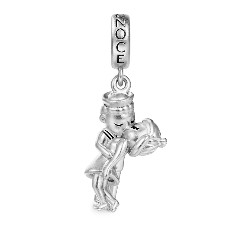 Gnoce Kiss of Victory Charm Platinum-plated Silver Blend