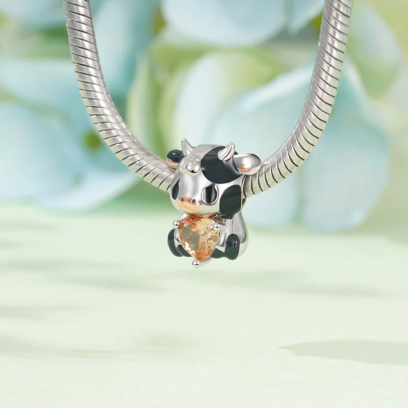 Gnoce Little Cow Embraces Heart Gem Charm Platinum-plated Silver Blend - Image 3