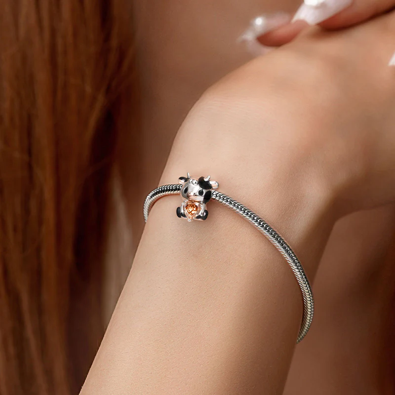 Gnoce Little Cow Embraces Heart Gem Charm Platinum-plated Silver Blend - Image 5