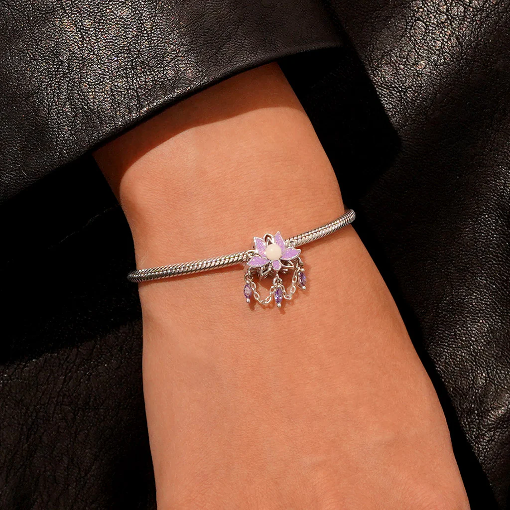 Gnoce Lotus Flower Glow-in-the-Dark Charm Platinum-plated Silver Blend - Image 6