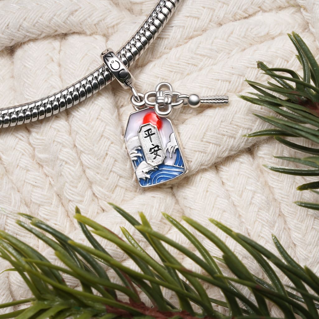 Gnoce Lucky Amulet Ukiyo-e Charm Platinum-plated Silver Blend - Image 3