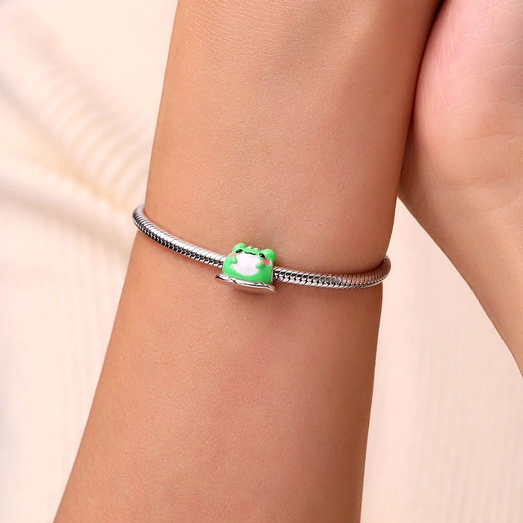 Gnoce Fuwuffle Matcha the Lucky Frog Charm Platinum-plated Silver Blend - Image 5