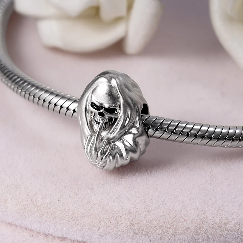 Gnoce Middle Finger Skull Charm Platinum-plated Silver Blend - Image 2