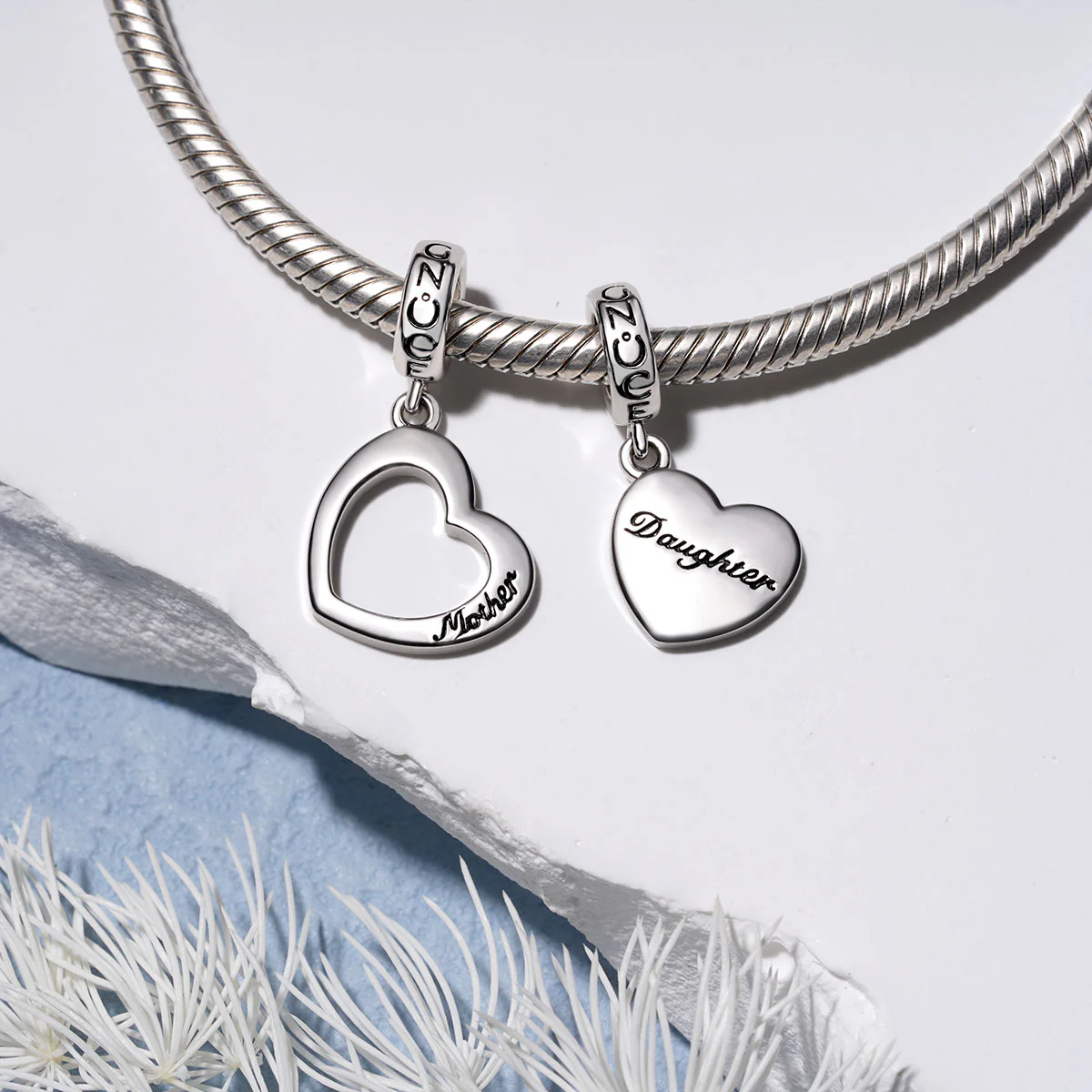 Gnoce Mother & Daughter Heart Charm Platinum-plated Silver Blend - Image 5