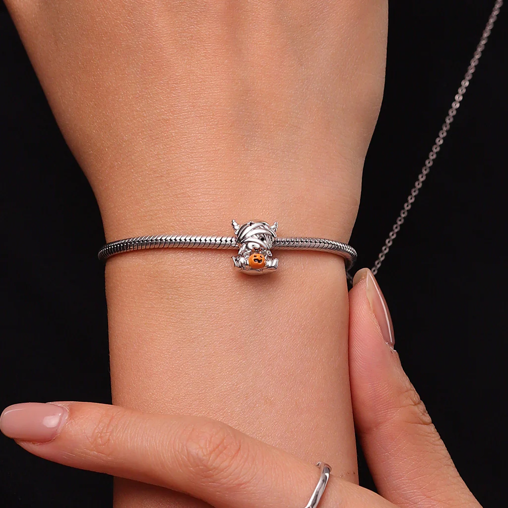 Gnoce Mummy Highland Cow Embrace Pumpkin Charm Platinum-plated Silver Blend - Image 5