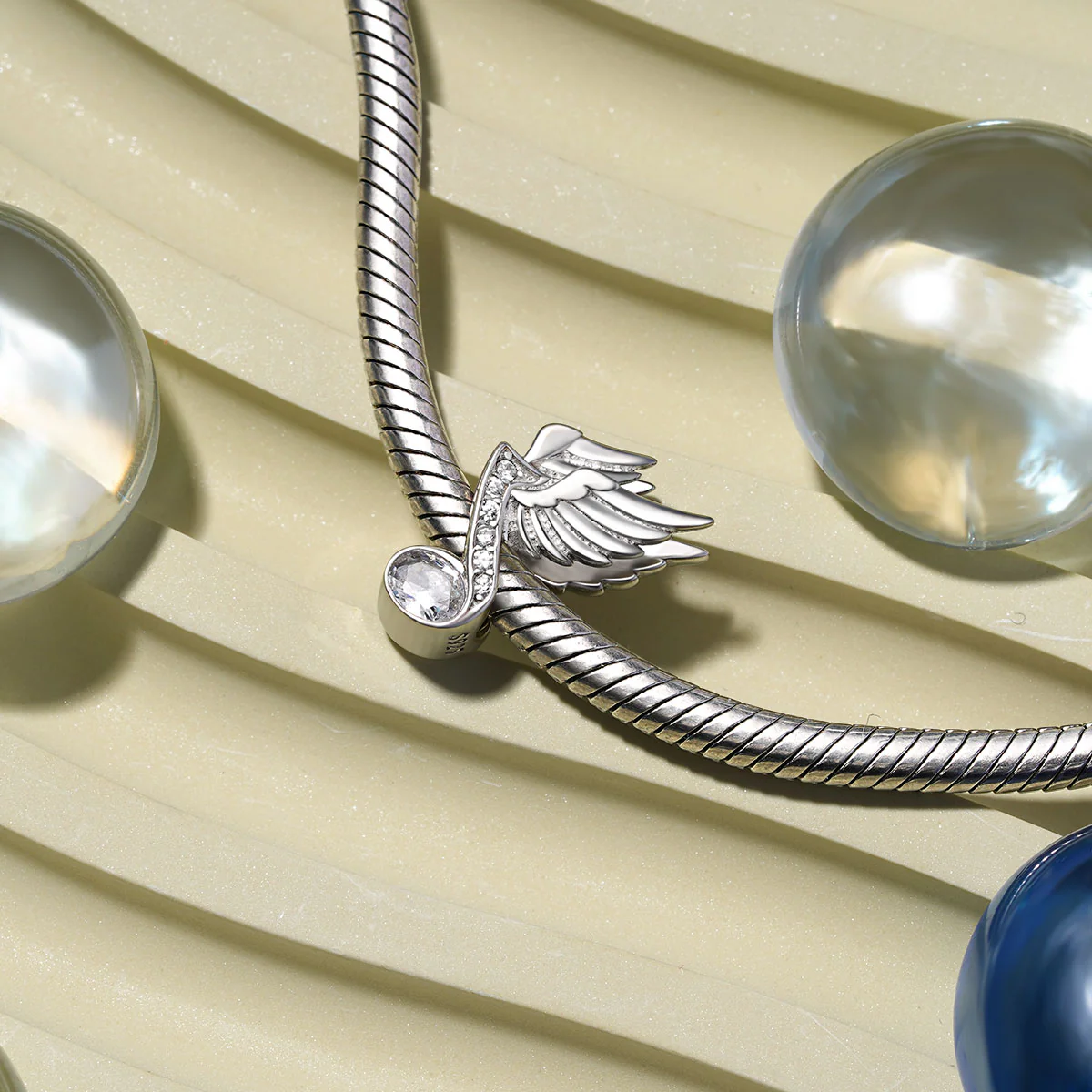 Gnoce Sparkling Musical Note Charm - Image 3