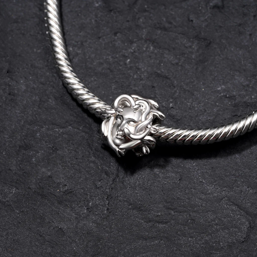 Gnoce Mythical Gorgon Medusa Head Charm Platinum-plated Silver Blend - Image 3