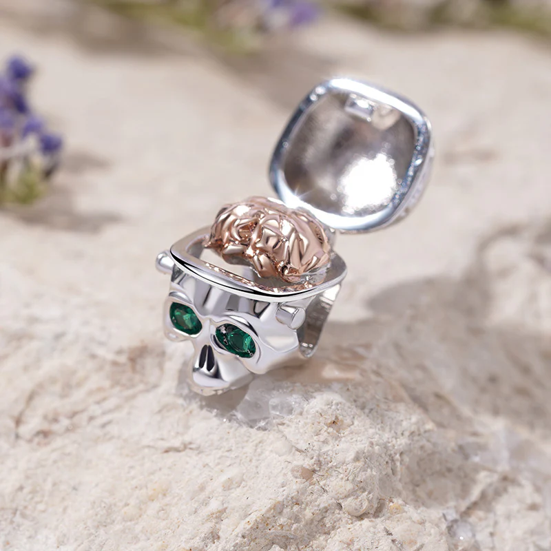 Gnoce Skull with Openable Brain Charm Platinum-plated Silver Blend - Image 3