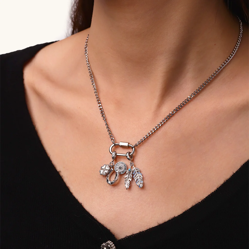 Gnoce Silver Oval Hoop Lock Chain Necklace - Image 5
