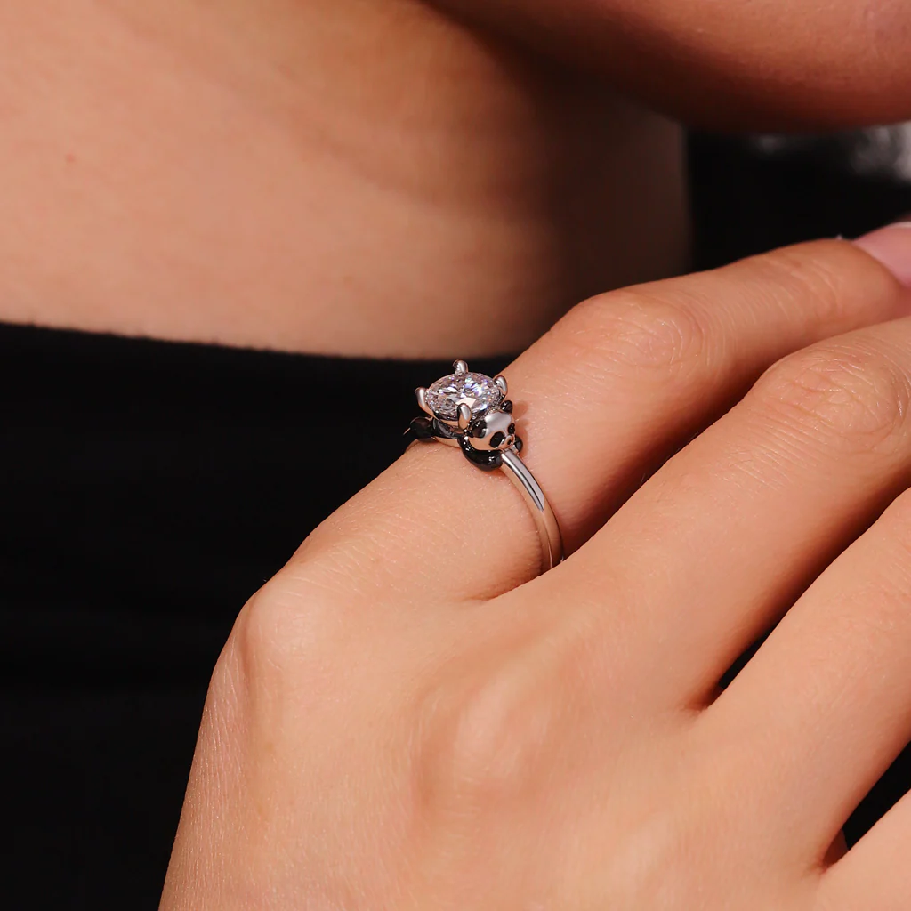 Gnoce Panda Embraces Moissanite Ring Platinum-plated Silver Blend - Image 9