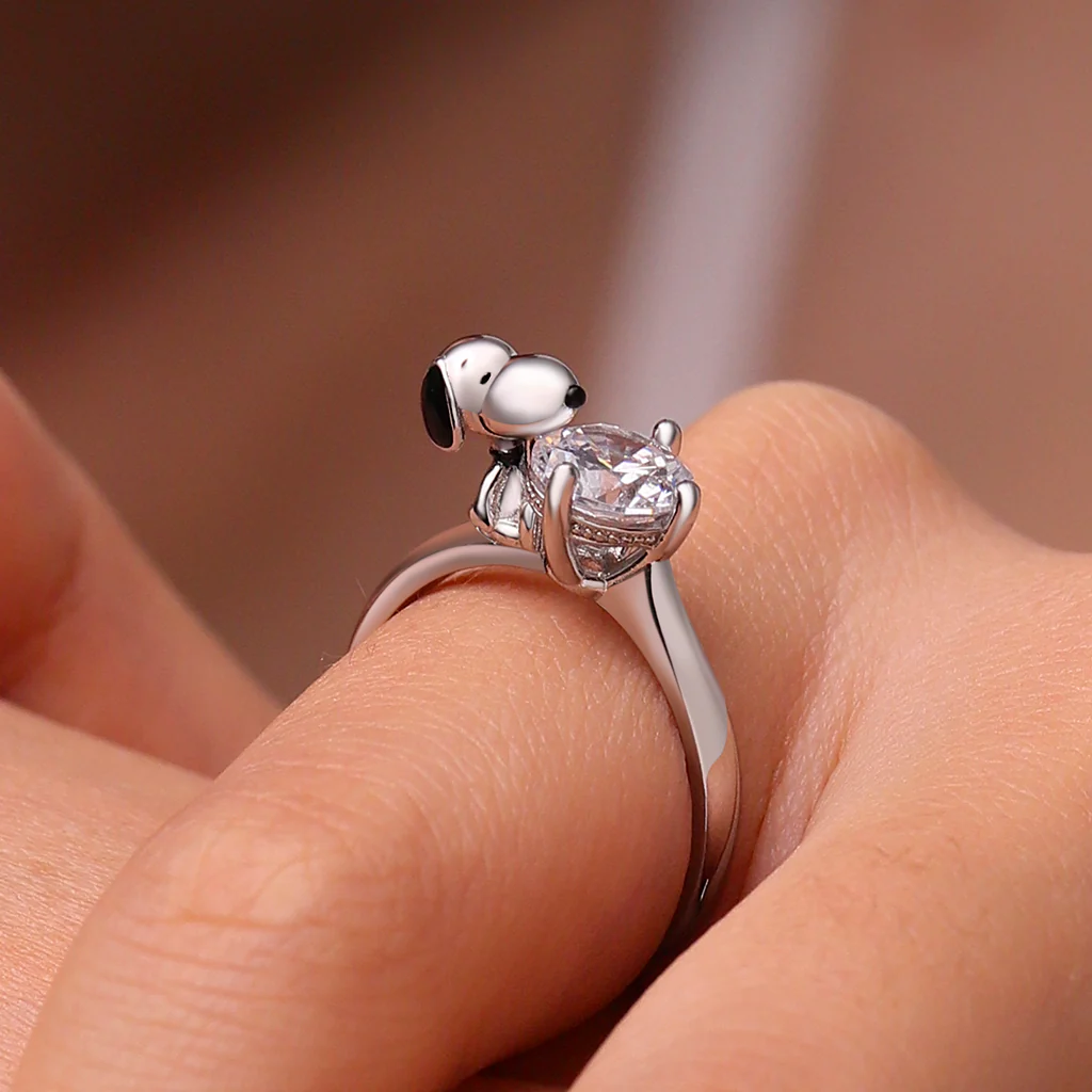 Gnoce Peanuts Snoopy Hug White Diamond Ring - Image 5