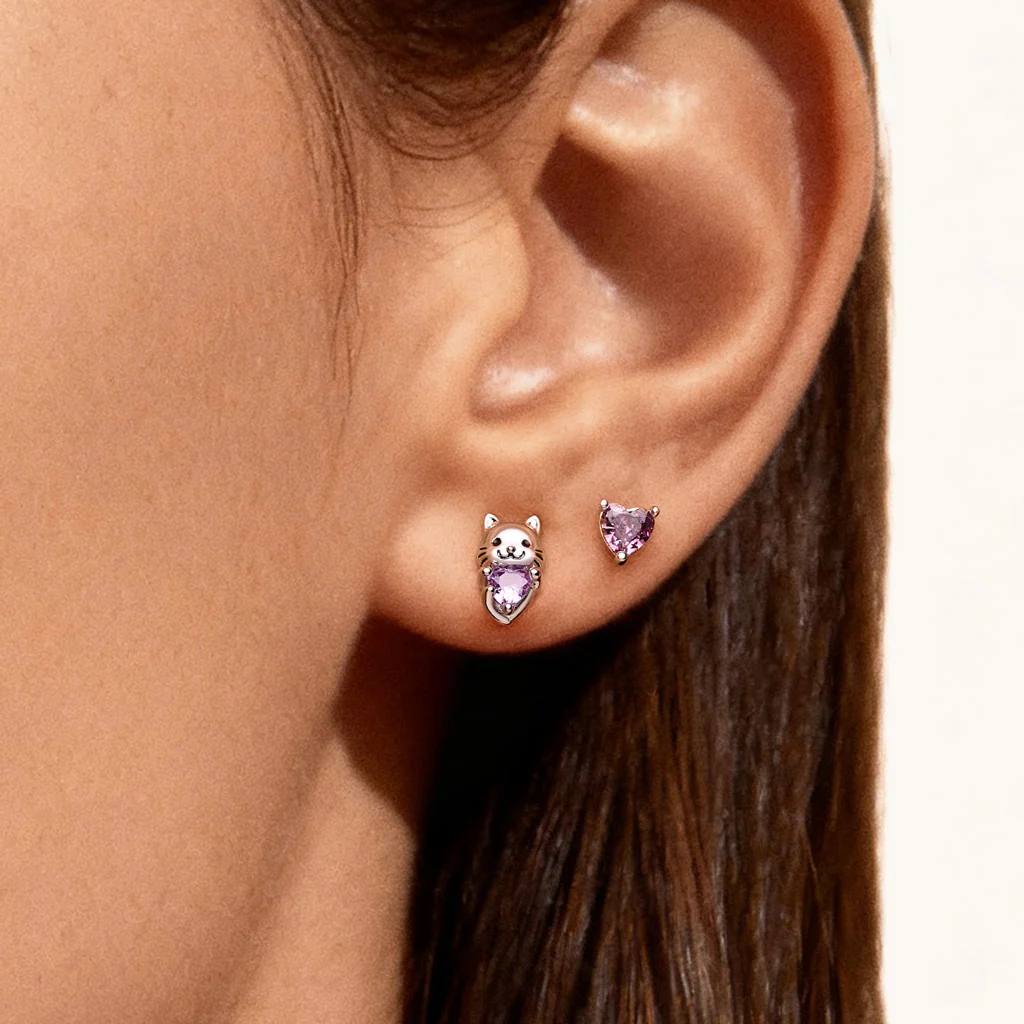 Gnoce Pet Cat Embrace Love Stud Earrings Platinum-plated Silver Blend - Image 2