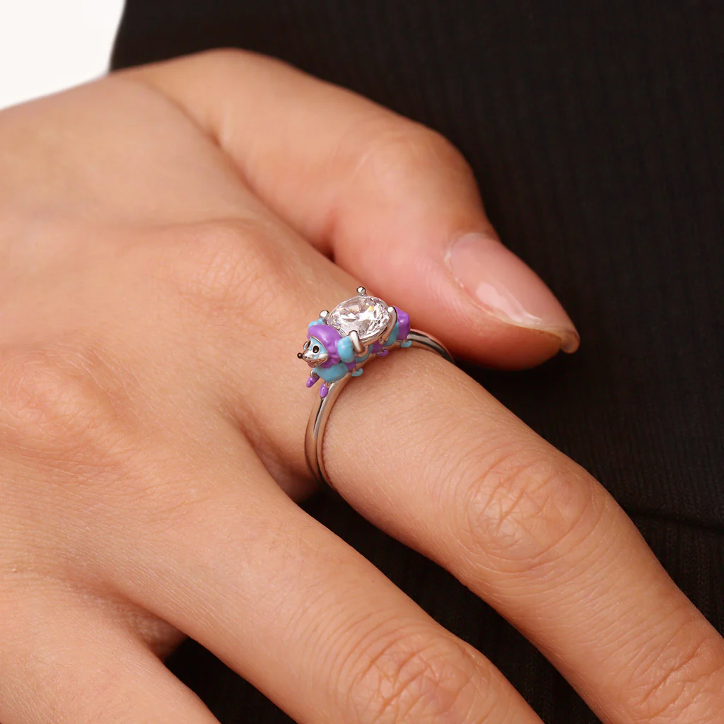 Gnoce Poppy Playtime PJ Pug-a-Pillar  Embraces Moissanite Round Cut Ring - Image 4