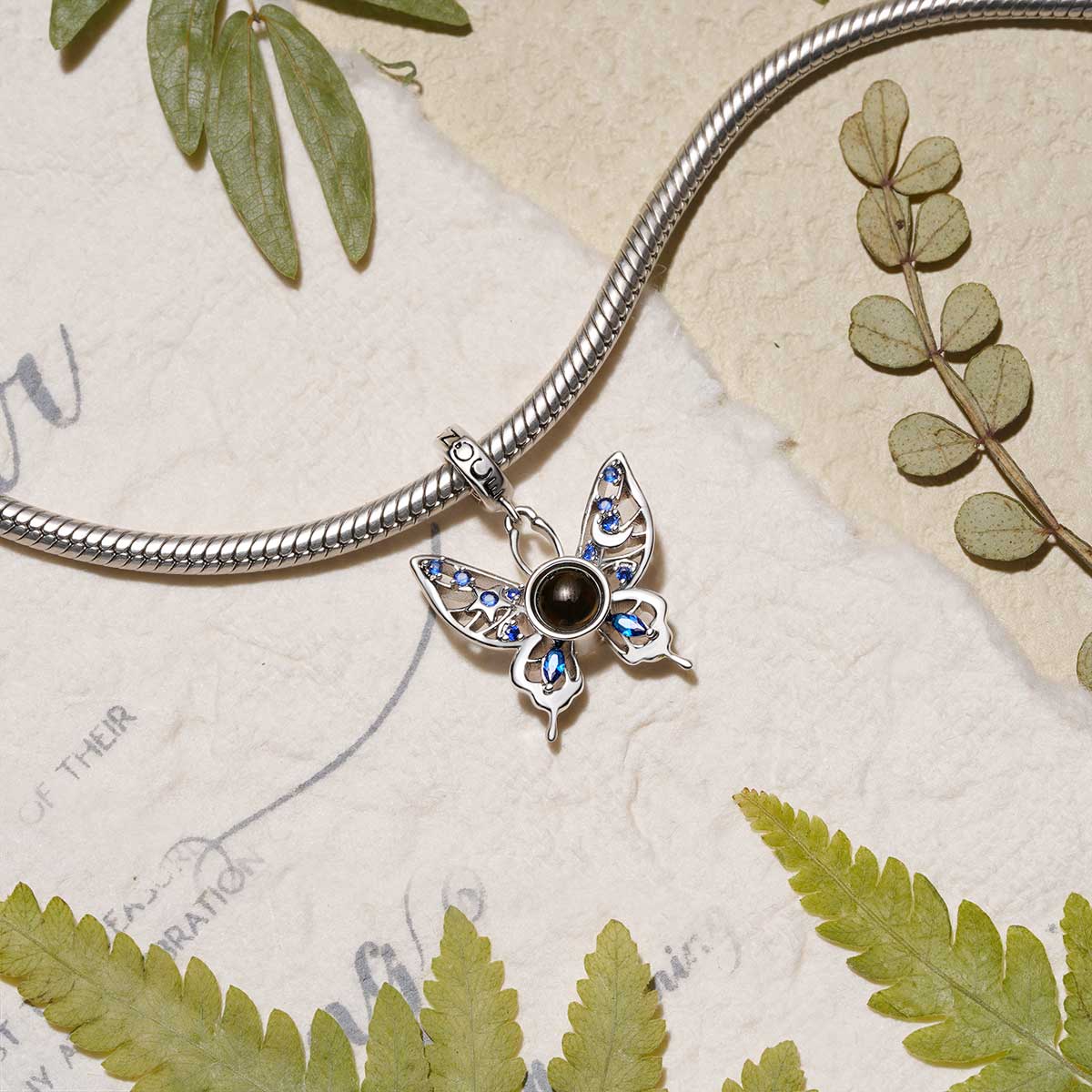 Gnoce Projection Butterfly Personalized Photo Charm Platinum-plated Silver Blend - Image 3