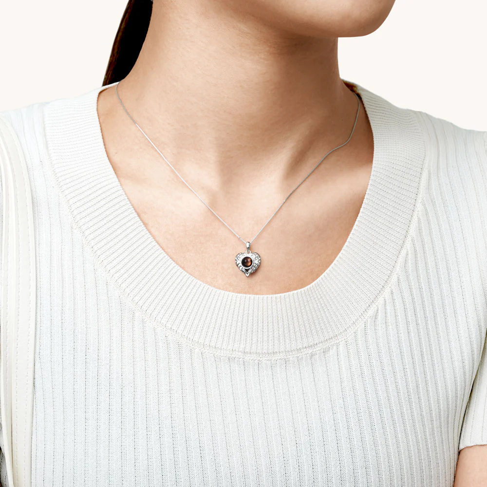 Gnoce Projection Heart Personalized Photo Necklace - Image 3