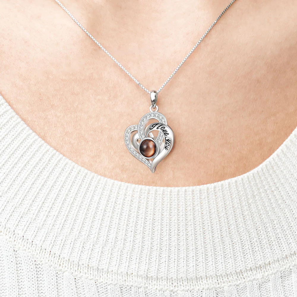 Gnoce Projection Love Heart Personalized Photo Necklace - Image 4