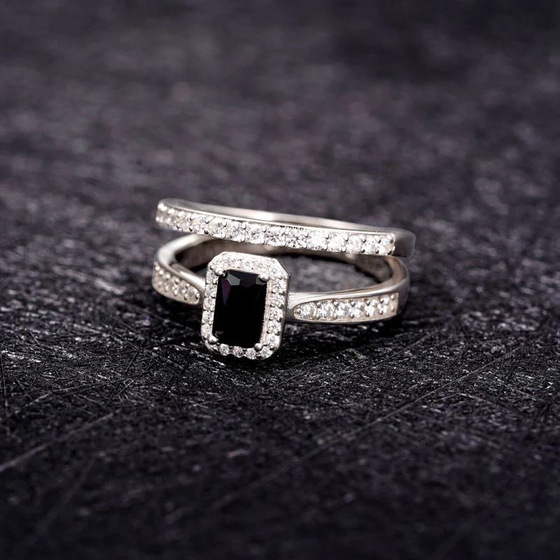 Gnoce Sparkling Rectangle-cut Ring Platinum-plated Silver Blend - Image 2