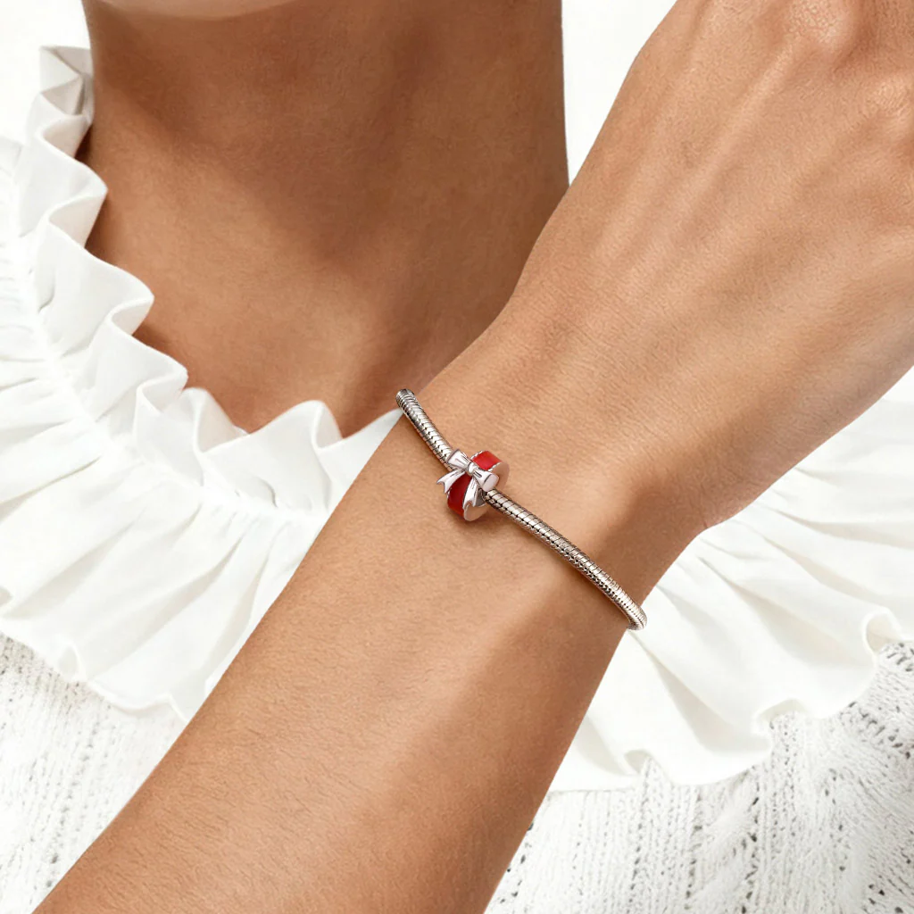 Gnoce Red Bow Stopper Charm - Image 2
