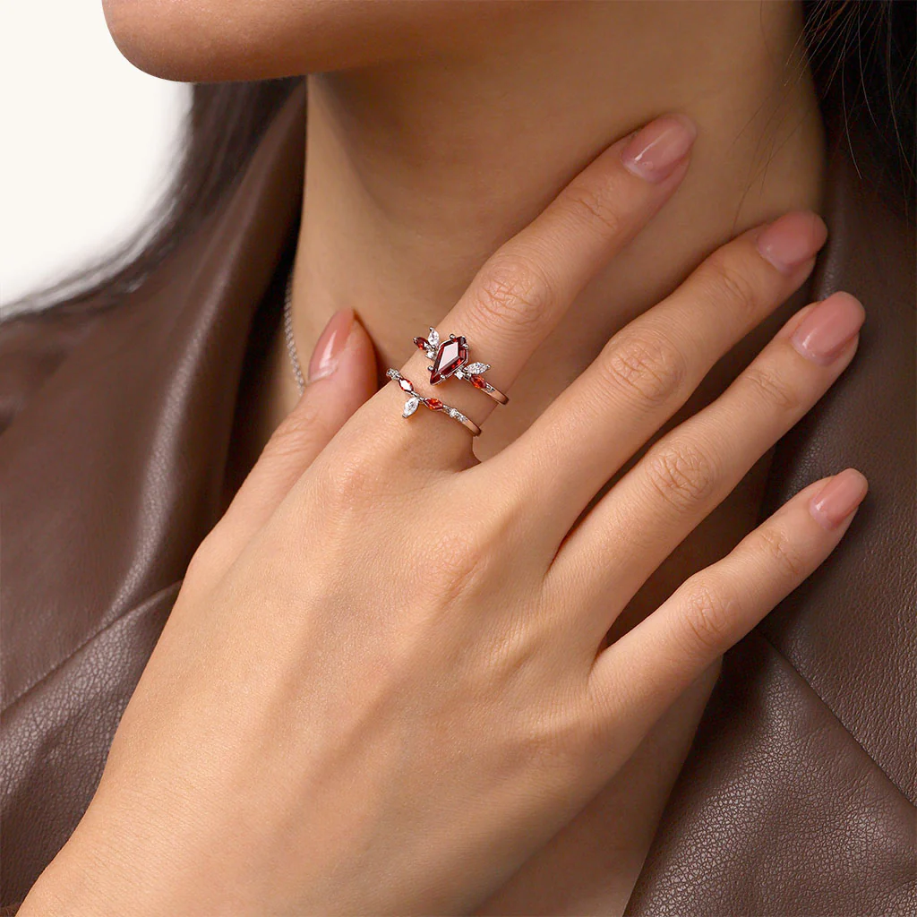 Gnoce Red Garnet Kite Rings Platinum-plated Silver Blend - Image 6