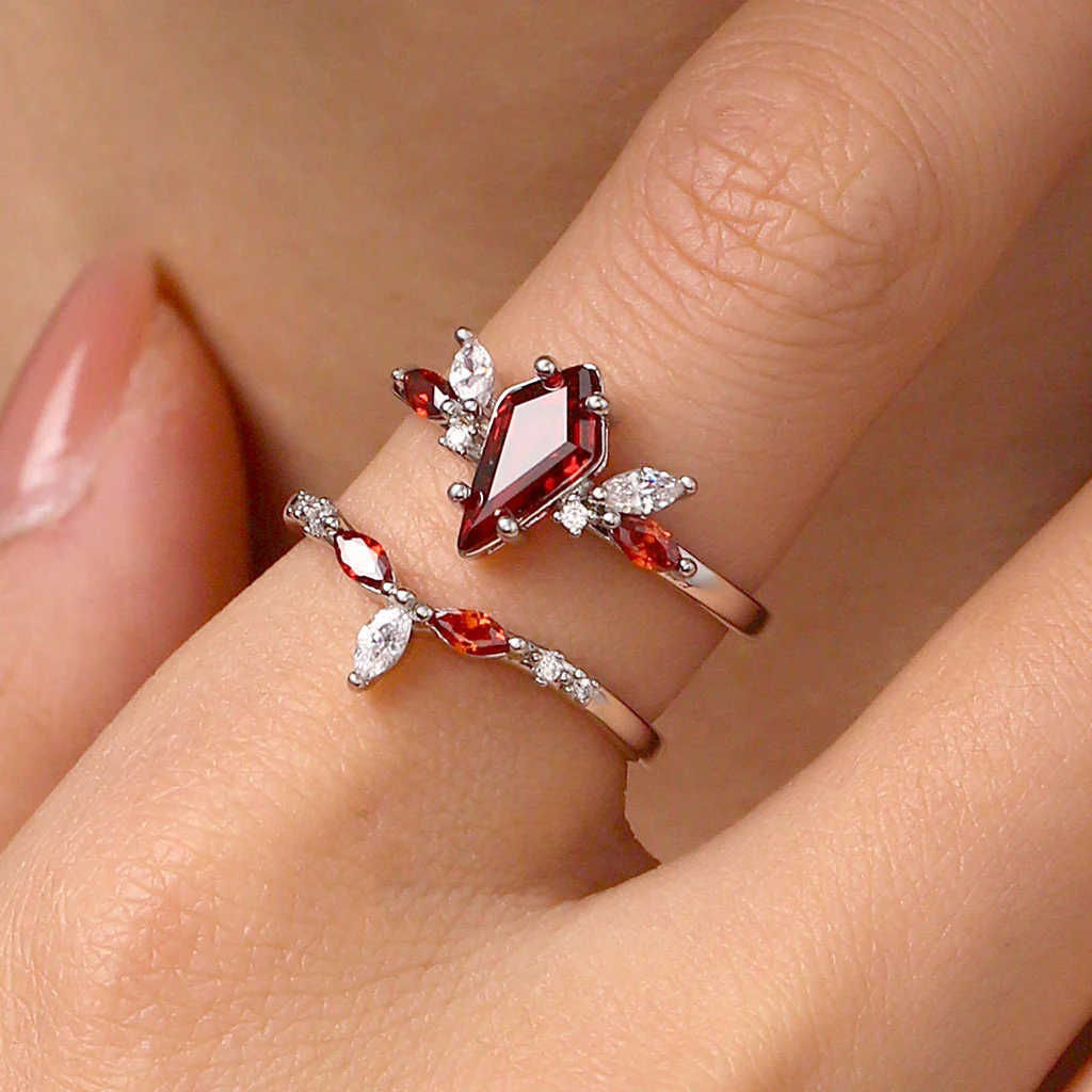 Gnoce Red Garnet Kite Rings Platinum-plated Silver Blend - Image 7