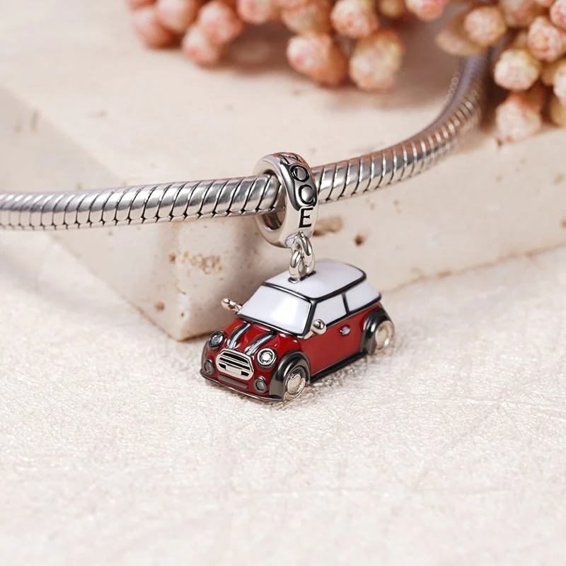 Gnoce Red Vintage Car Charm Platinum-plated Silver Blend - Image 2