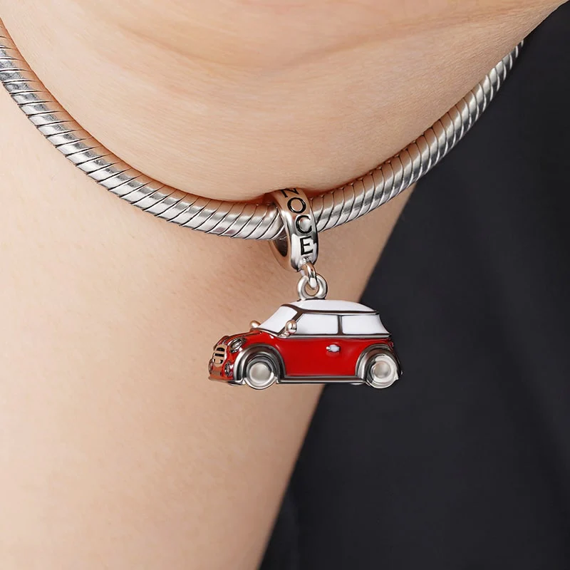 Gnoce Red Vintage Car Charm Platinum-plated Silver Blend - Image 3