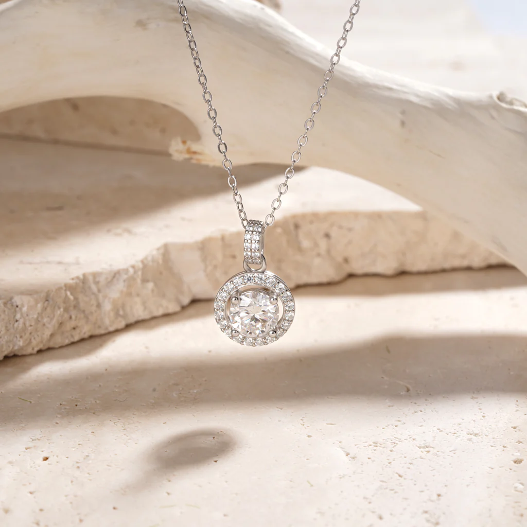 Gnoce Round Cut Rubover Moissanite Necklace Platinum-plated Silver Blend - Image 4