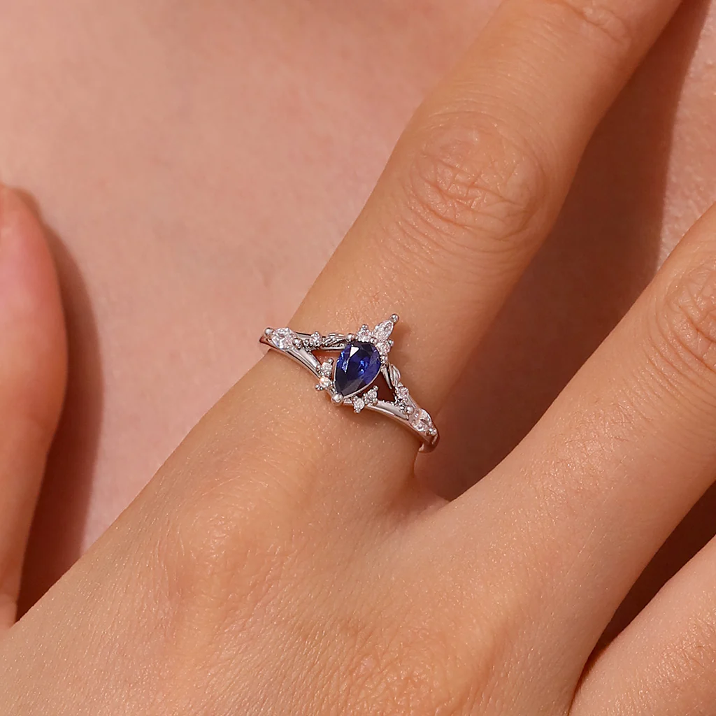 Gnoce Pear Sapphire Twist Leaf Ring Platinum-plated Silver Blend - Image 5