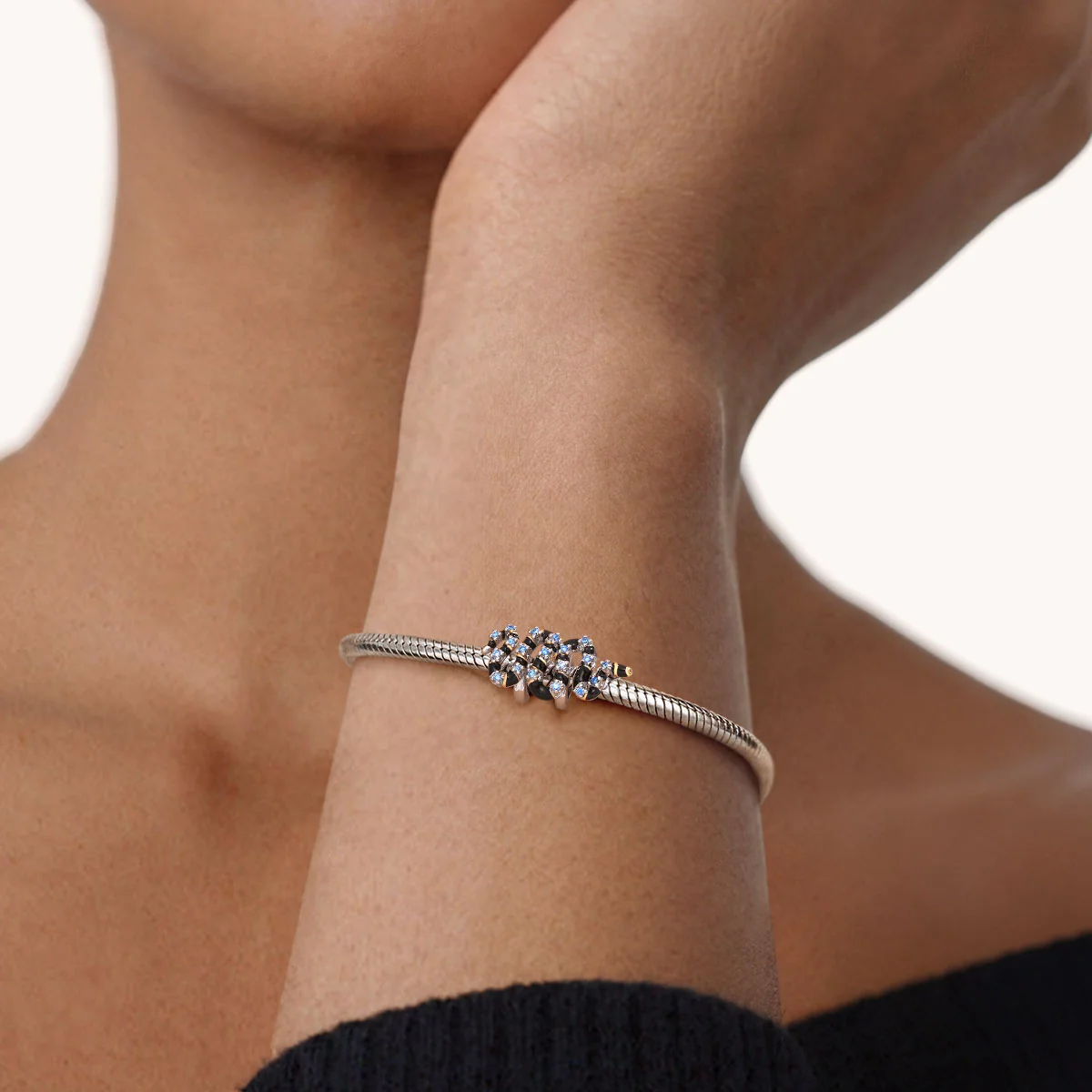 Gnoce  Sea Snake Charm Platinum-plated Silver Blend - Image 2