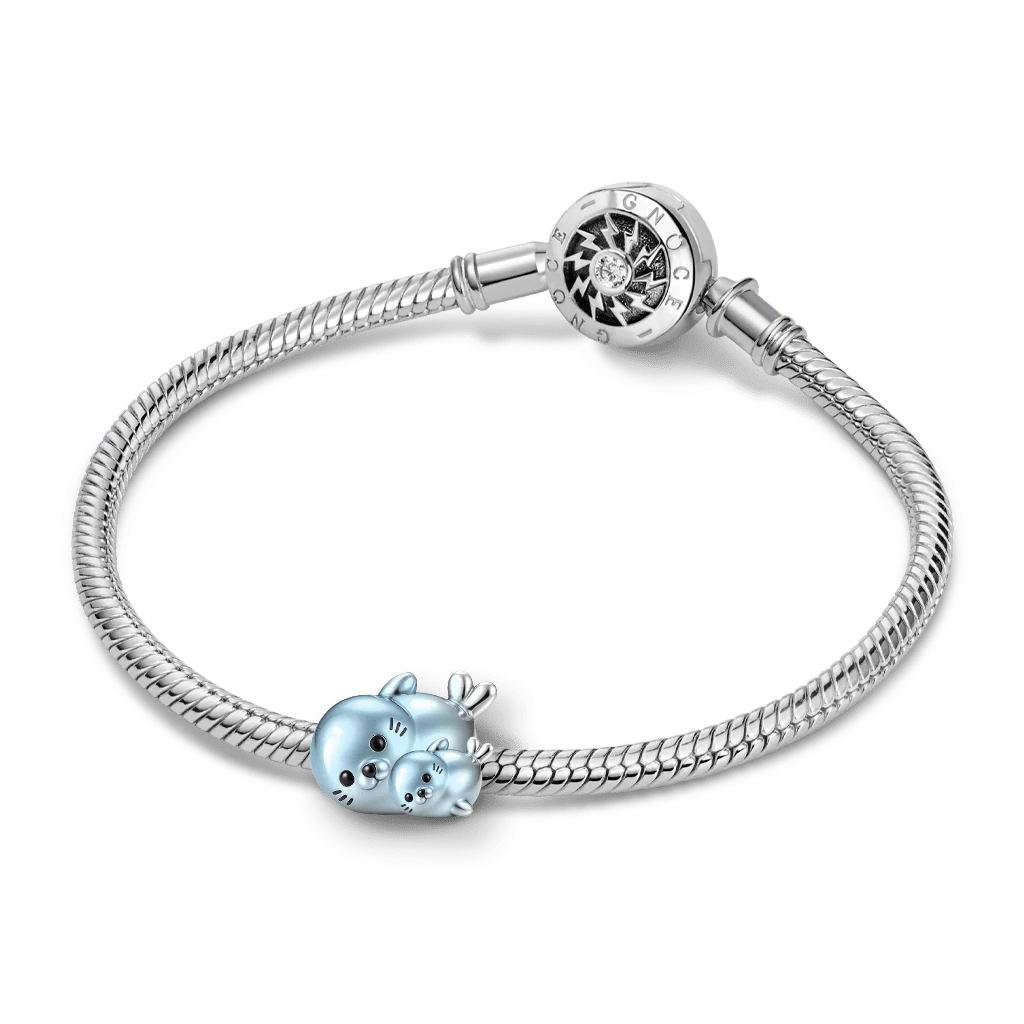 Gnoce Seal Embraces Baby Stopper Charm Platinum-plated Silver Blend - Image 3