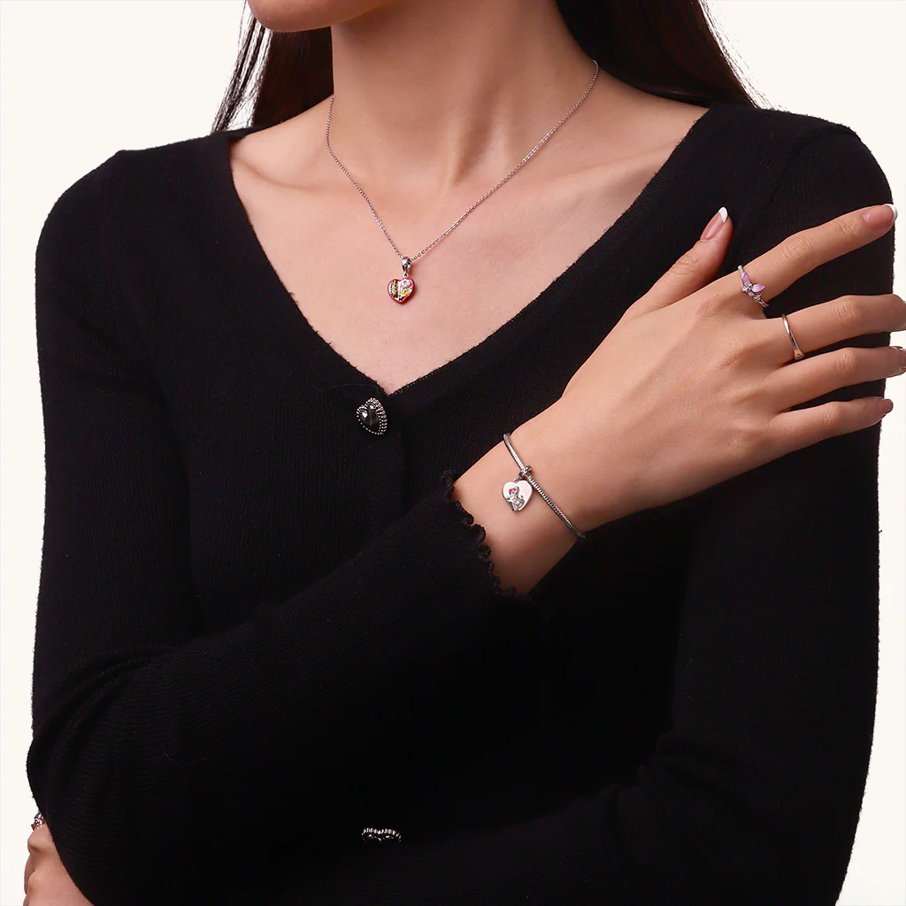 Gnoce 'self Love' Hugging Heart Charm Platinum-plated Silver Blend - Image 4