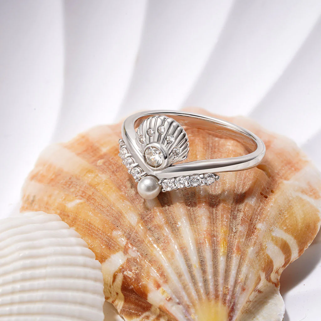 Gnoce Shell-shaped White Zircon Ring Platinum-plated Silver Blend - Image 3