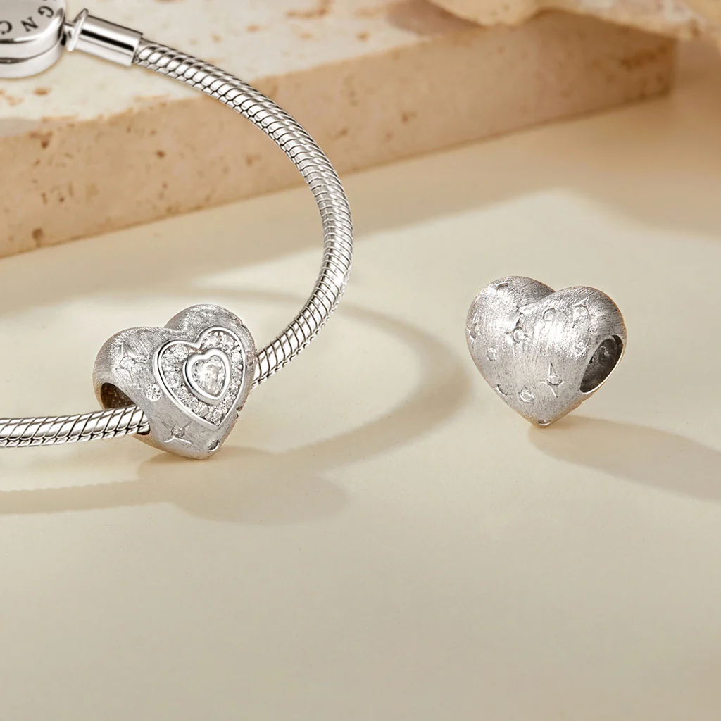 Gnoce Shining Frosted Heart Charm - Image 2