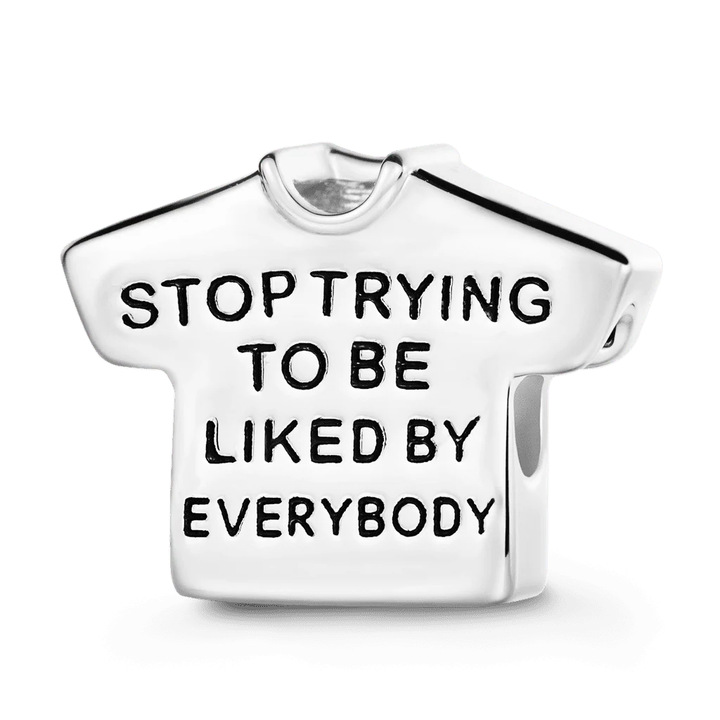 Gnoce Short-Sleeved Shirt With Lettering Charm Platinum-plated Silver Blend